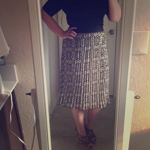 LuLaRoe Jill skirt- Large